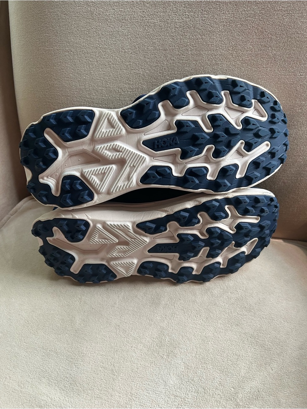 Hoka Challenger 8 Trail Running Shoes - Picture 4 of 6